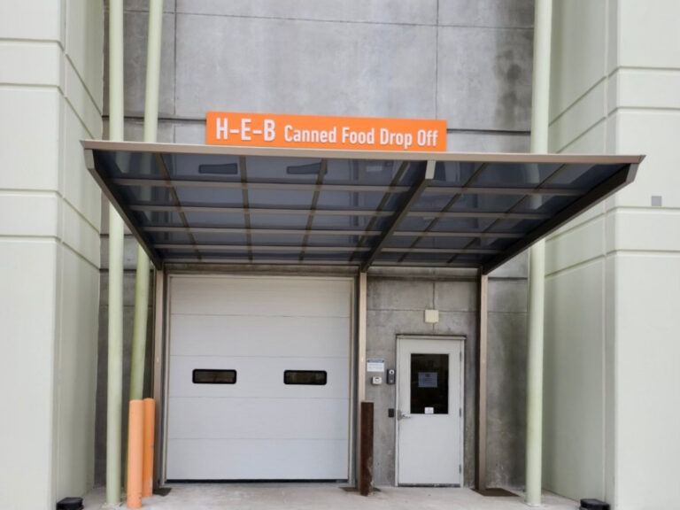 Commercial Aluminum Shade Canopy Cantilever PJF Series (Gallery Image)