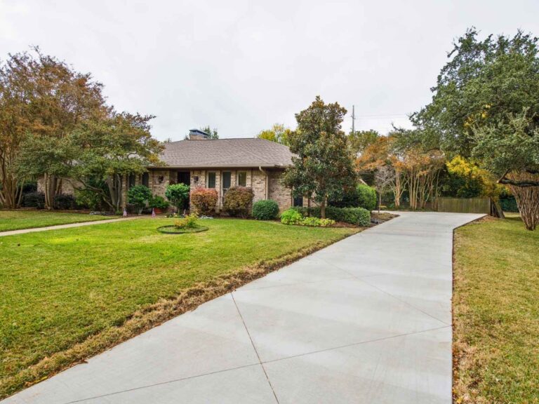 Concrete Driveway (Gallery Image)