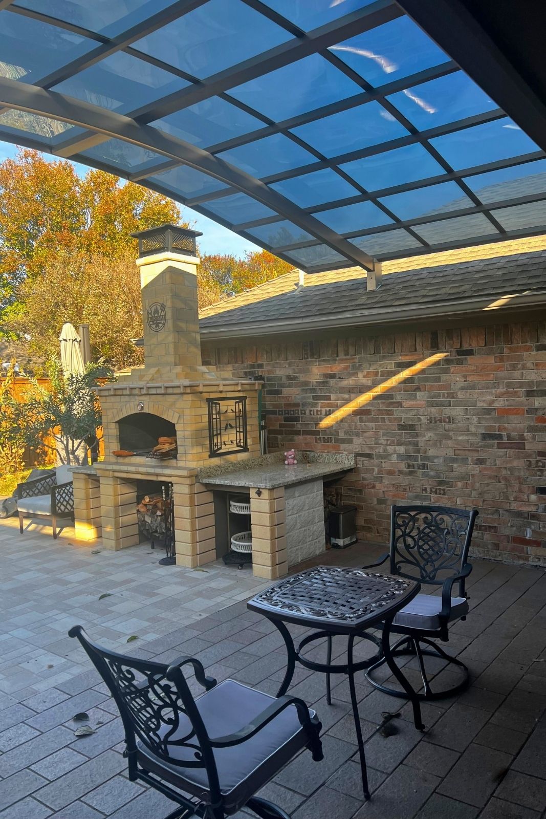 Roof-Mounted PJW Series Patio Cover - Plano, TX (Urban Gray with Blue Smoke panels)