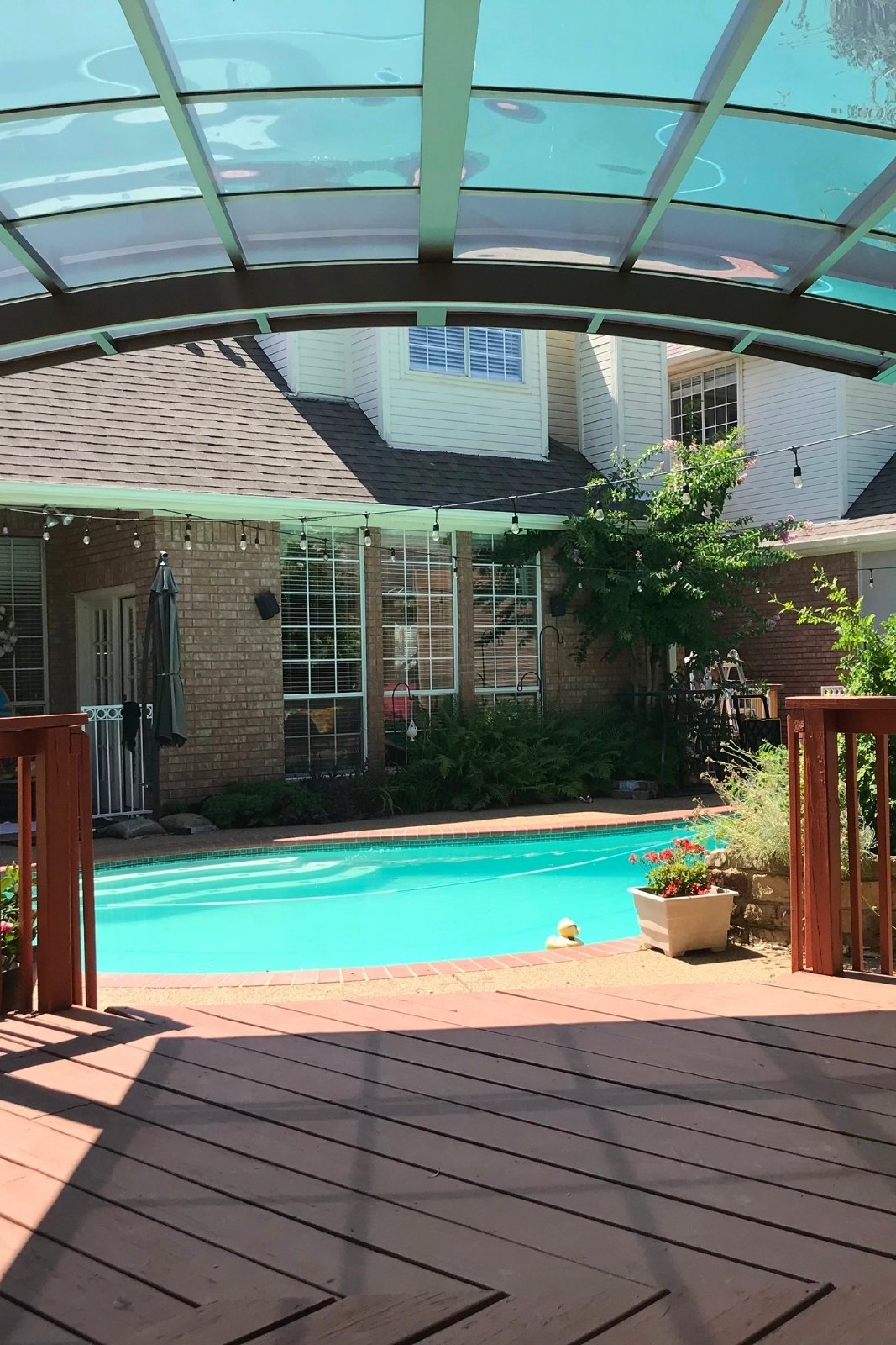 Freestanding PJW Series Patio Cover - Sachse, TX (Dark Bronze with Blue Smoke Panels)