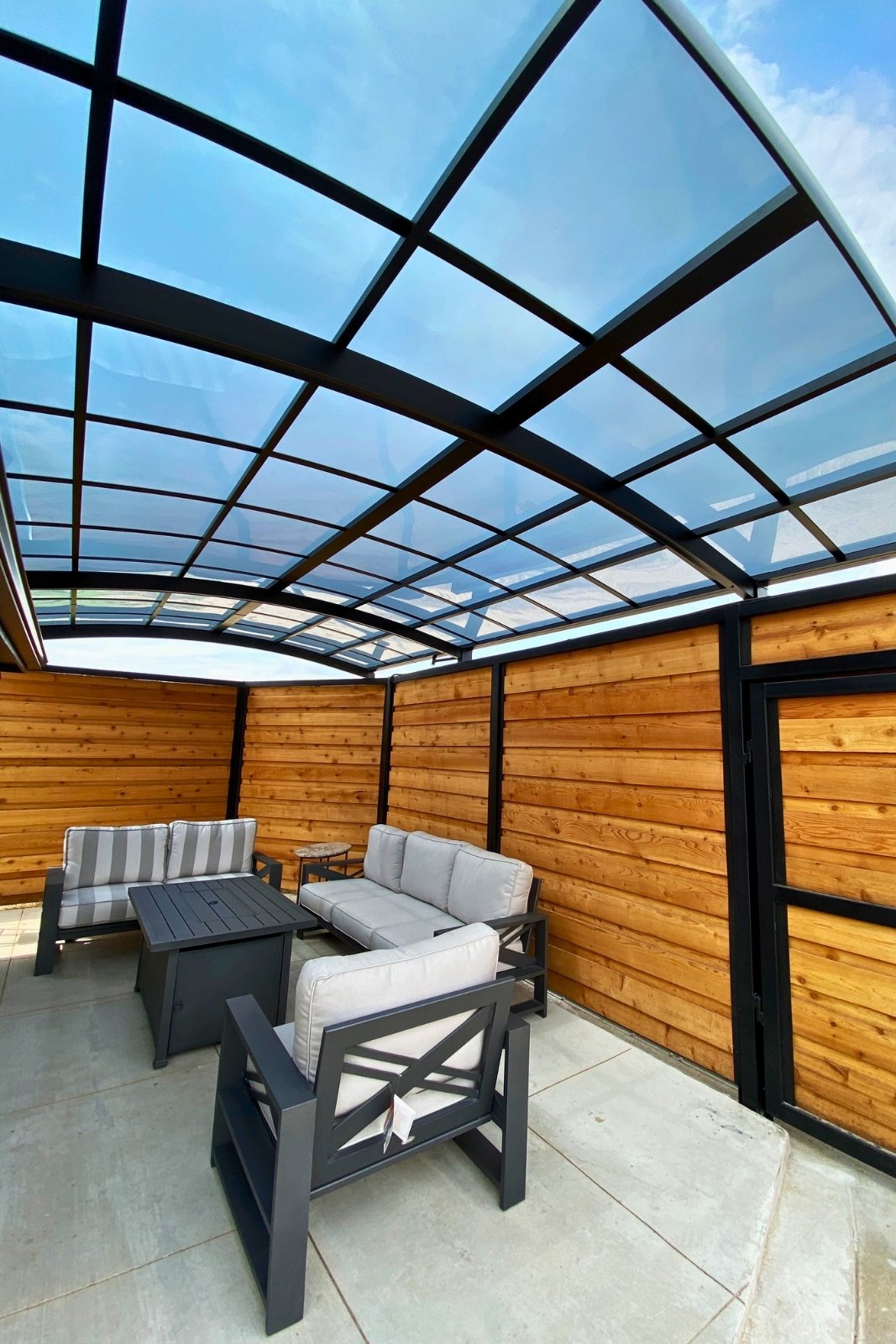 Roof-to-Post PJW Series Patio Cover - Dallas, TX (Black with Blue Smoke panels)